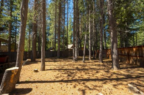 1536 Oglala Ct, South Lake Tahoe CA  96150-4723 exterior