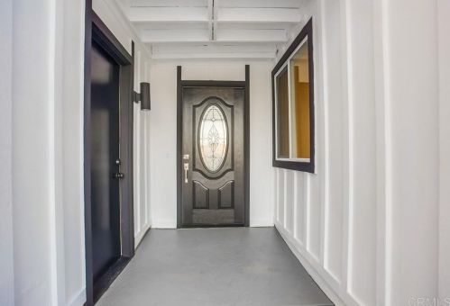 4042 Conrad Ave, San Diego CA 92117-1913 exterior