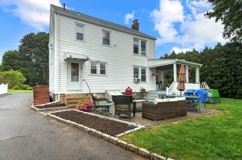 52 John St, Bridgeport, CT 06604-4331