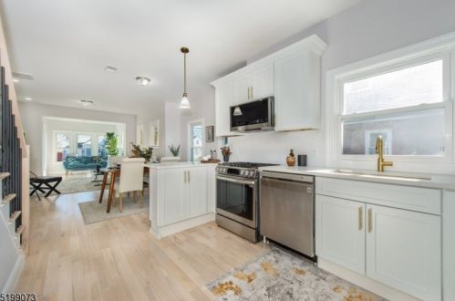 756 Drake Ave, Roselle NJ  07203-2218 exterior