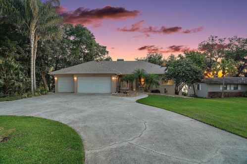 41437 Silver Dr, Umatilla, FL 32784-7407
