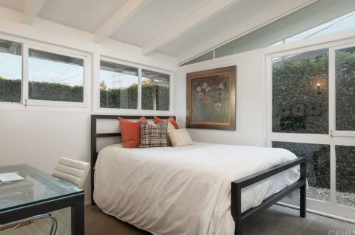 3014 Shipway Ave, Long Beach CA  90808-4327 exterior