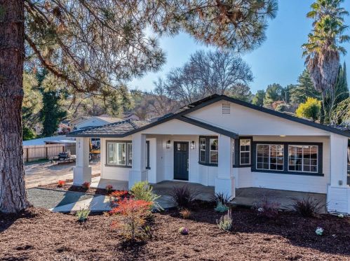 143 Vine St, Lake Nacimiento CA  93446-3736 exterior