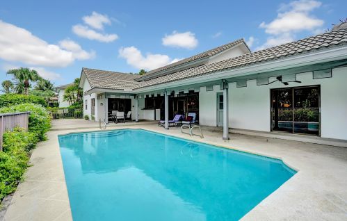 3899 Live Oak Blvd, Delray Beach FL  33445-7054 exterior