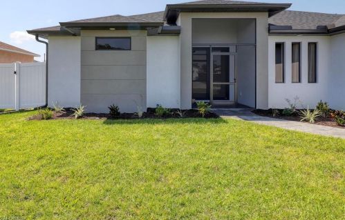 1610 19th St, Cape Coral, FL 33991-3128