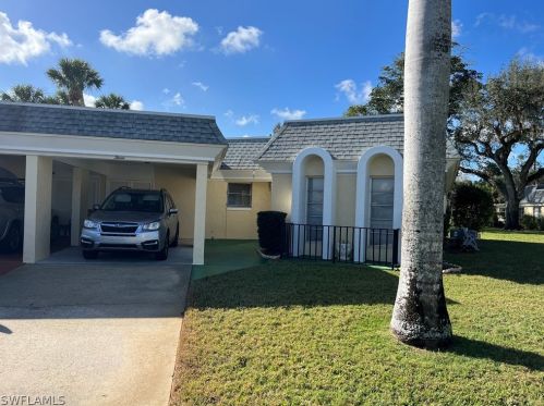 3 Greens Blvd, Lehigh Acres, FL 33936-5284