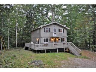18 Locarno St, Moultonborough, NH 03254-4445