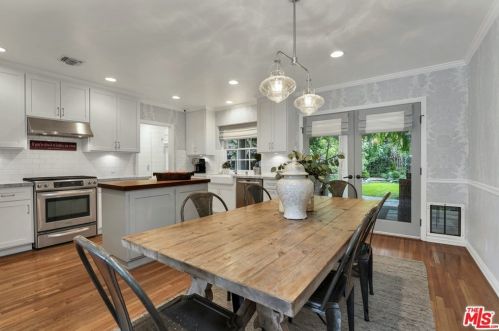 5528 Buffalo Ave, Van Nuys CA 91401-5226 exterior