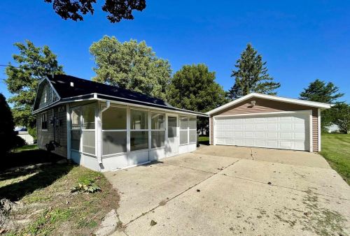 108 Webster St, Beaver Dam, WI 53916-3034