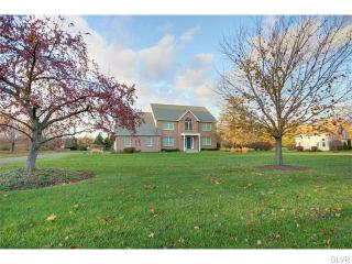 2333 Westminster Dr, Emmaus, PA 18049-4752