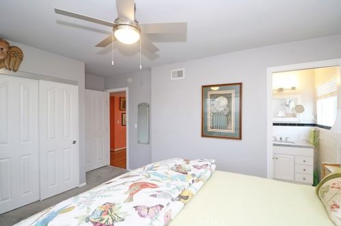 1032 Chestnut Ave, Orange CA 92867-3832 exterior