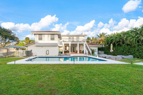 6260 Ocean Blvd, Boynton Beach FL  33435-5212 exterior