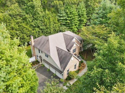 290 Acorn Ln, Southport, CT 06890-1293