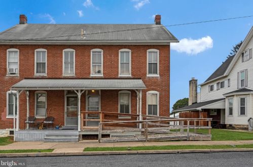 412 Franklin St, Shoemakersville, PA 19555-1526