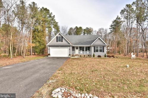 6499 Pleasant Dr, Laurel DE  19956-3298 exterior