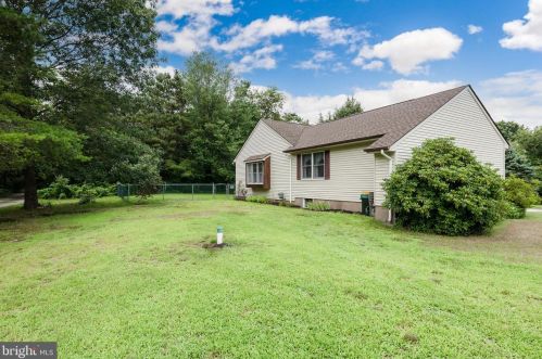 6 Pendleton Dr, Berlin Boro NJ  08009-9672 exterior