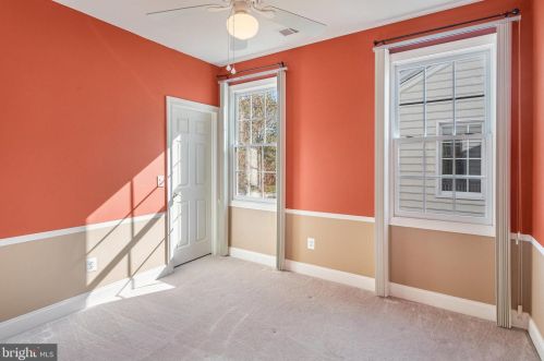 13101 Taverner Loop, Woodbridge VA  22192-5333 exterior