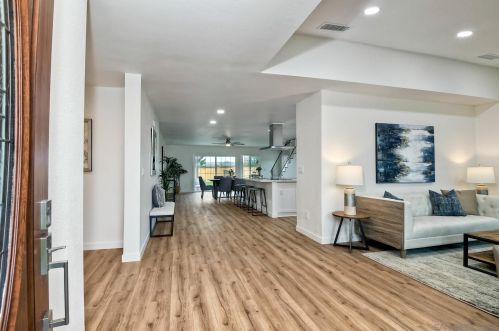 13094 Calle De Las Rosas, San Diego, CA 92129-3019