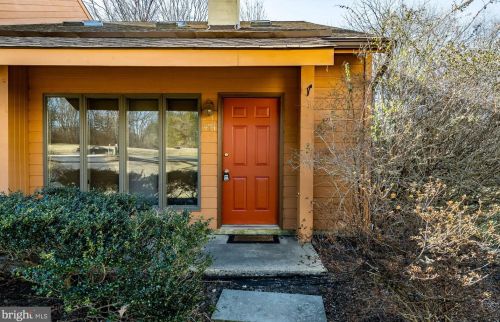404 Banyon Ln, Downingtown, PA 19335-1090