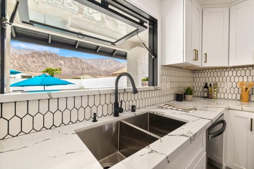 52170 Avenida Ramirez, La Quinta CA  92253-5228 exterior