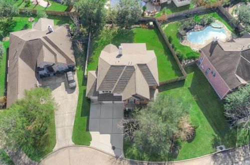 11 Weeping Spruce Pl, Conroe, TX 77384-4774