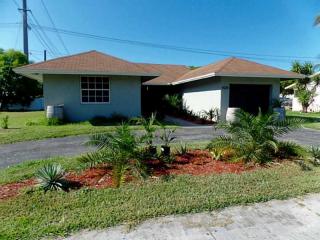 9221 Andora Dr, Hollywood, FL 33025-2468