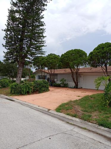 1800 69th Ave, Saint Petersburg, FL 33702-6461