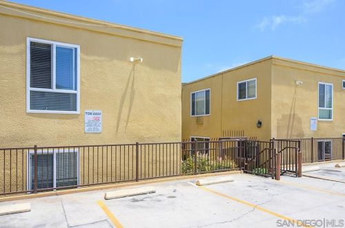 4346 52nd St, San Diego CA  92115-5206 exterior