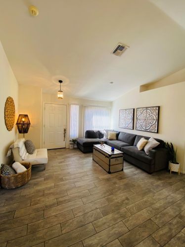 1196 Desert Dawn Dr, Nogales, AZ 85648-3401