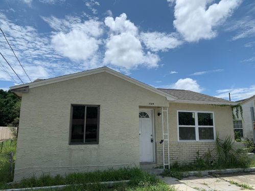 1324 40th St, Saint Petersburg, FL 33713-0047