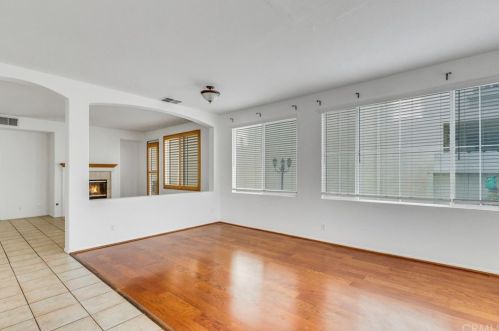 17605 Holly Dr, Long Beach, CA 90746-7401