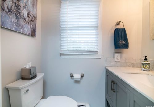 121 Stethem Dr, South Setauket NY  11720-4083 exterior