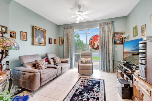 10549 Royal Caribbean Cir, Boynton Beach FL  33437-4285 exterior