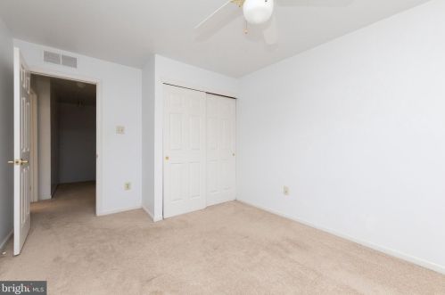 807 Dresher Woods Dr, Dresher PA  19025-1528 exterior