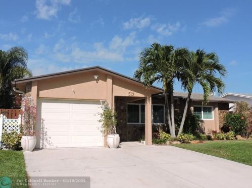 313 4th Ter, Dania Beach FL  33004-4714 exterior