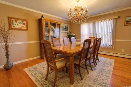 92 Stonehurst Ln, Huntington Station, NY 11746-7934