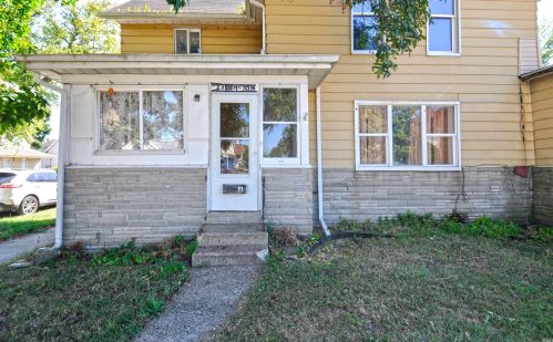 724 Division St, Mishawaka, IN 46545-6610