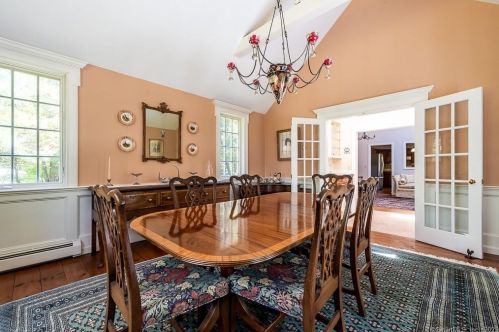 13 Dennison Rd, Essex CT  06426-1352 exterior