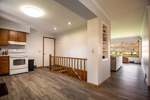 12 Redwood Dr, Greenville PA  16125-1130 exterior