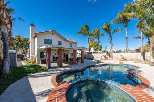 8726 Sandhill Dr, Riverside, CA 92508-3115