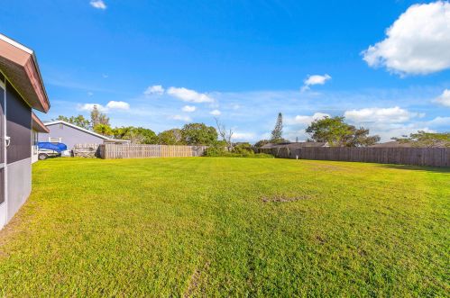 1966 Tiffany Ave, Fort Pierce, FL 34952-7523