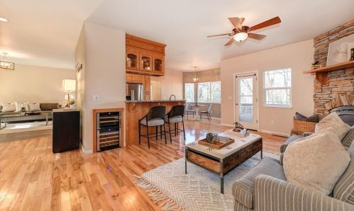 10570 Alta Sierra Dr, Grass Valley CA  95949-6840 exterior