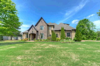 90 Riversedge Dr, Lakeland, TN 38002-4676