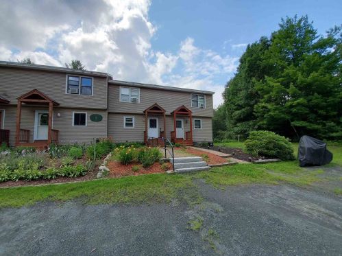 5 Tumbleweed Ln, Enfield, NH 03748-3141