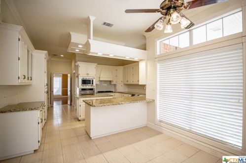 410 Charleston Dr, Victoria TX 77904-3830 exterior