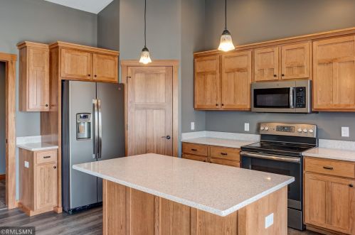 466 Prairie Rd, New Johannesburg, WI 54017-1280