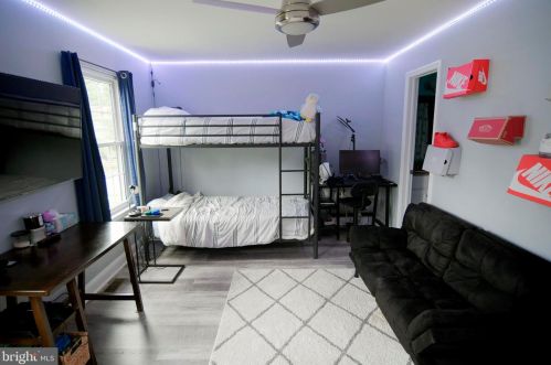 6 Fillmore Pl, Lawrence Township NJ  08648-4338 exterior