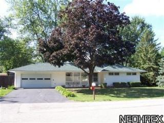 409 Olivet Dr, Elyria, OH 44035-2931