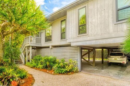 4202 Old Banyan Way, Sanibel, FL 33957-2922