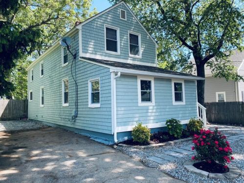 93 Hazard Ave, Warwick RI  02889-9403 exterior